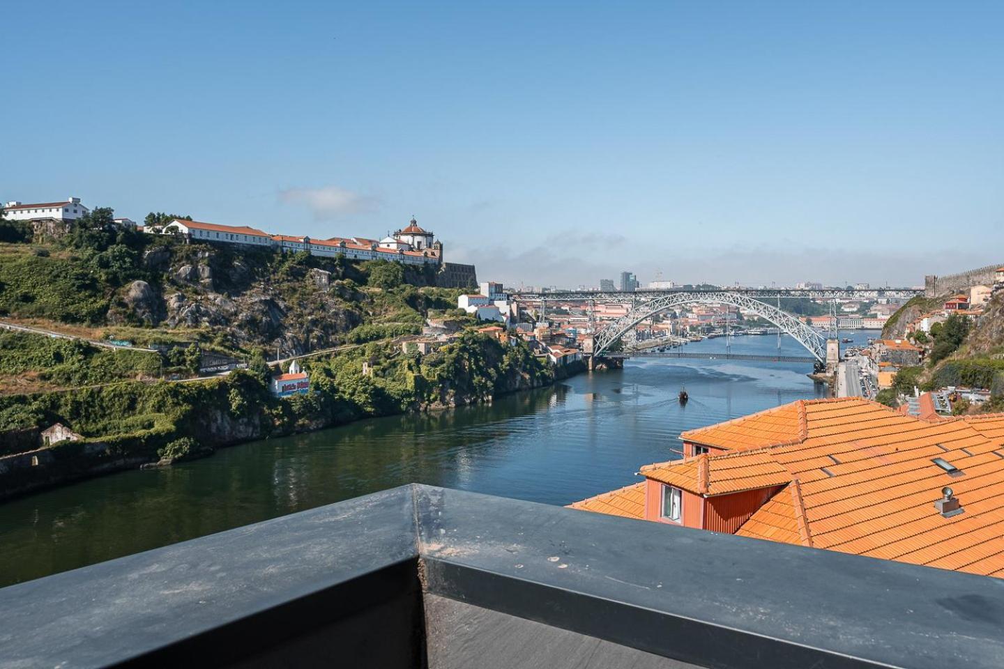 Guestready - An Urban Retreat With River View Apartment Porto Exterior photo